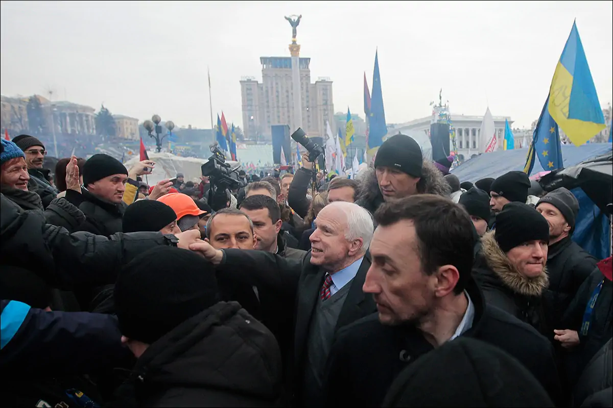 Джон Маккейн на Майдане Незалежности в Киеве