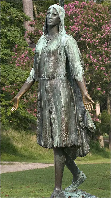 Памятник Покахонтас в Джеймстауне, Вирджиния