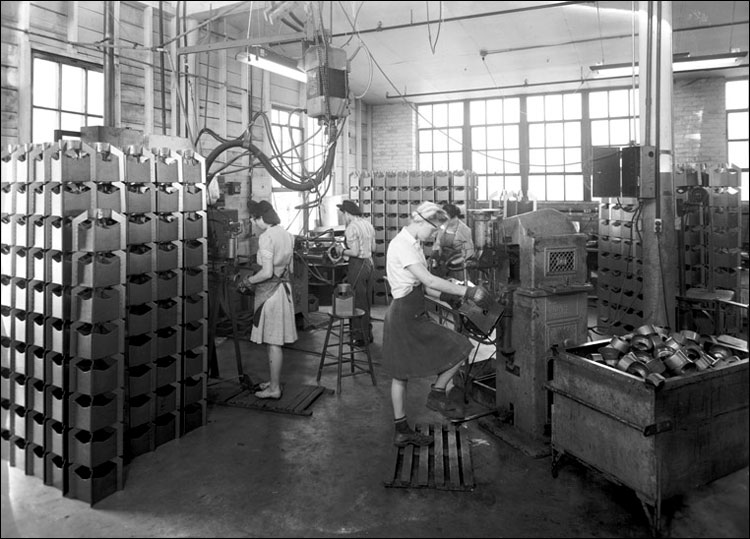 Завод в Небраске, 1943 год