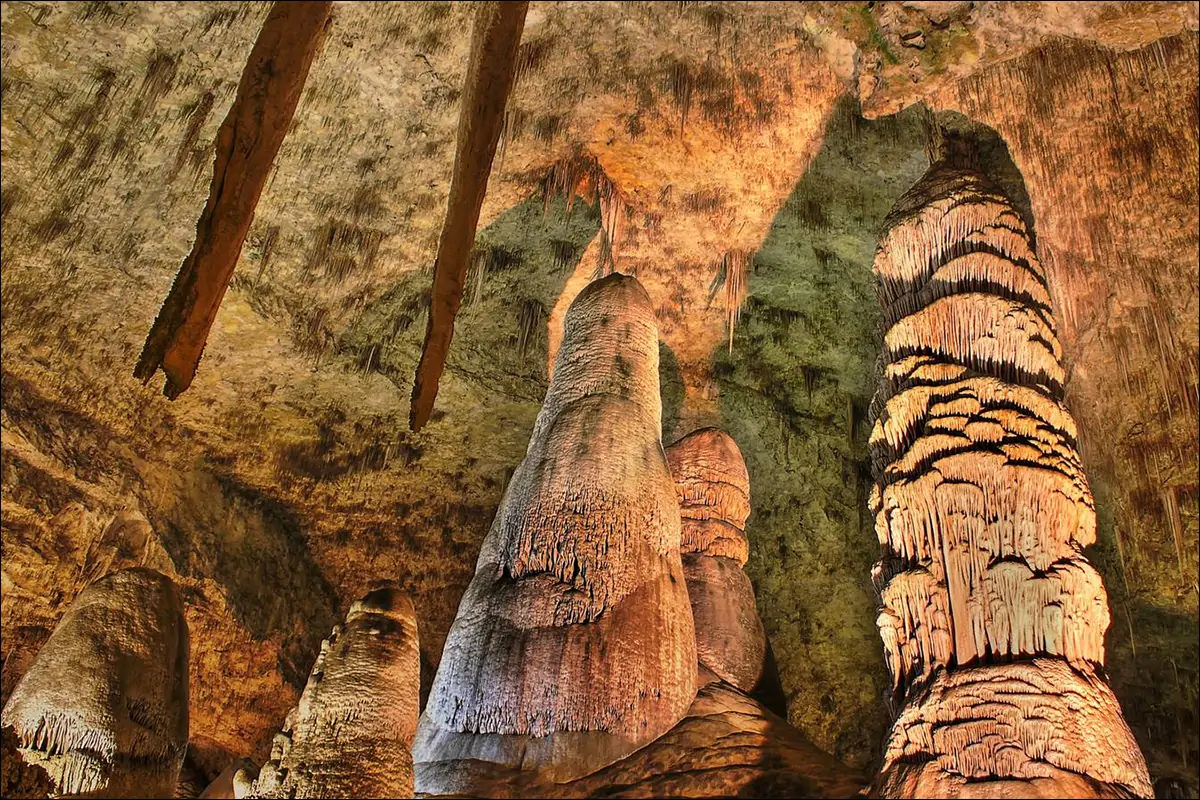 В Карлсбадских пещерах