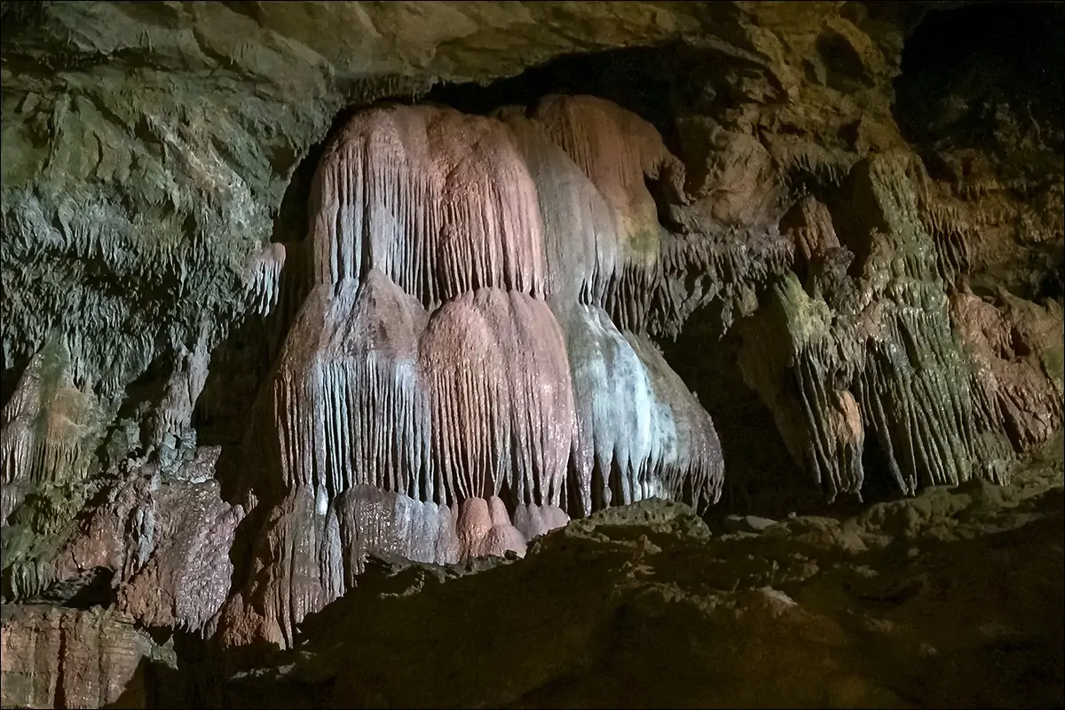 В пещере Лост-Ворлд-Кавернс