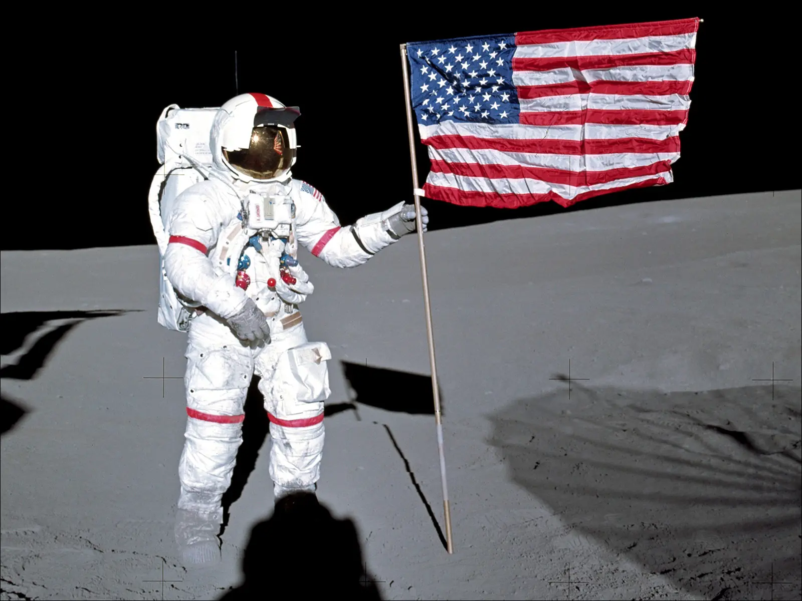 Флаг США на Луне